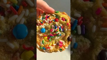 These Rainbow Rave #Cookies from Sohla El-Waylly are everything. #food #recipe #christmas #baking