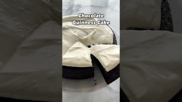 Chocolate Guinness Cake! Recipe’s in the description ☘️