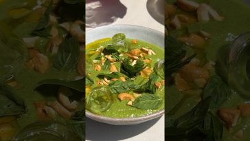 Hetty McKinnon’s Chilled Zucchini Soup With Lemon and Basil recipe is in the description 💚