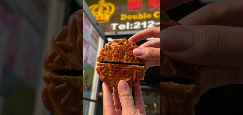 Mooncakes! #nyc #newyork #chinatown #mooncakes