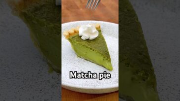 Matcha pie? Yes, please! Get the full recipe in the description. #matcha #shorts